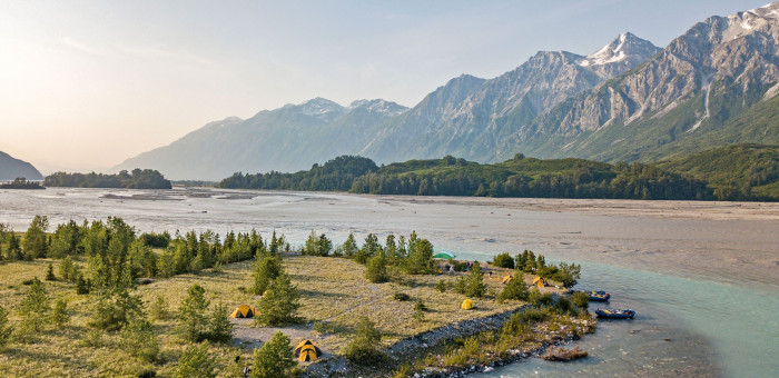 Tatshenshini River Rafting - Dramatic view